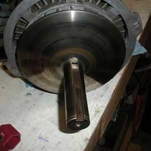 View of the installed fixed motor pulley.