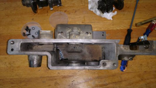 Apron Gearbox - Empty - 03.jpg