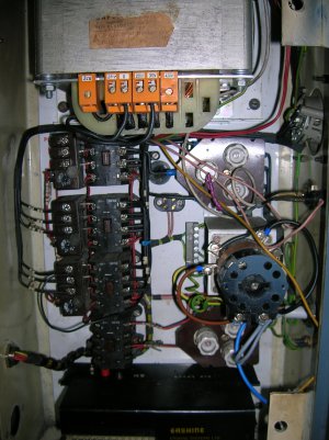 control_cabinet04.jpg