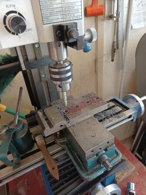 sine vise drilling.jpg