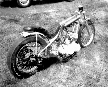 Kawasaki drag bike.jpg