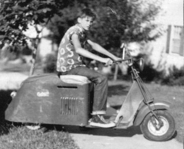 1951 Cushman Pacemaker.jpg