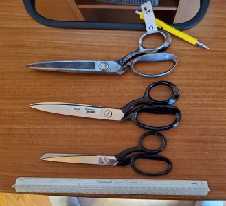 scissors.jpg