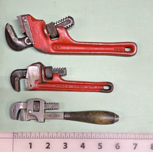 6 n 8 in Pipe Wrenches.jpeg