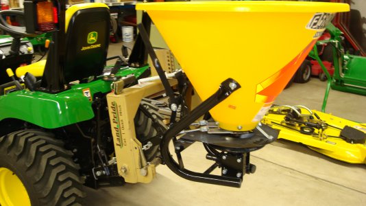 Spreader Mounted 2.JPG