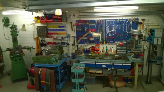 work bench.jpg